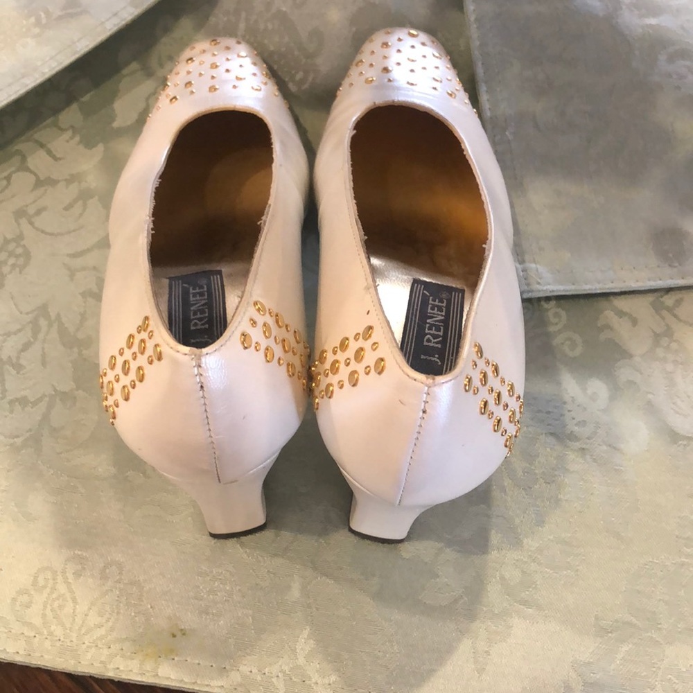 👗3 for $25 SALE Ivory Leather Shoes - Picture 7 of 8